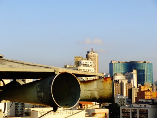 Sirene da Folha, ao fundo edifício Itália e Copan (Foto: Carlos Bozzo Junior)